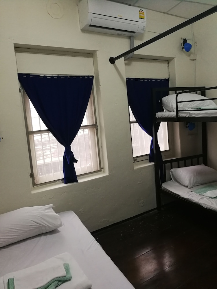 sip n camp hostel