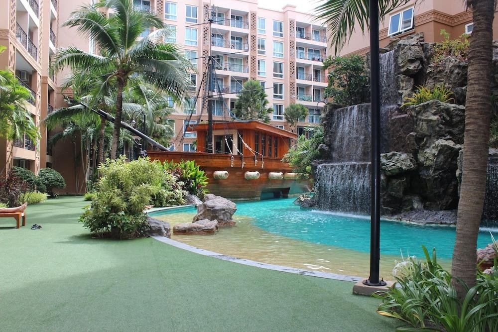 atlantis condo resort jomtien tlh