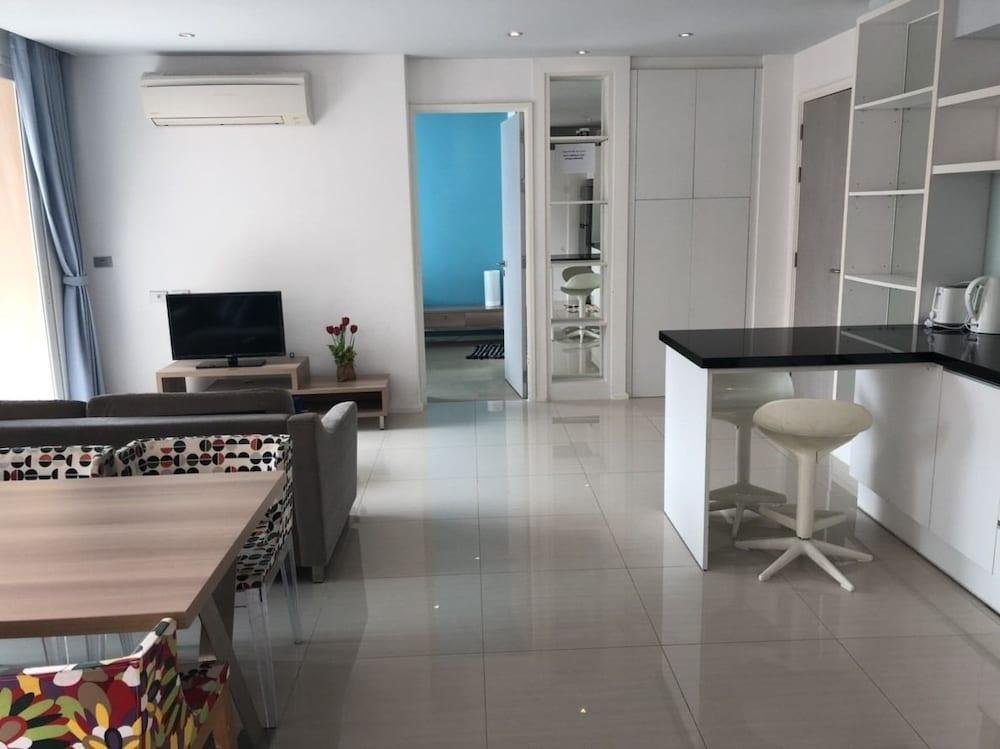 atlantis condo resort jomtien tlh