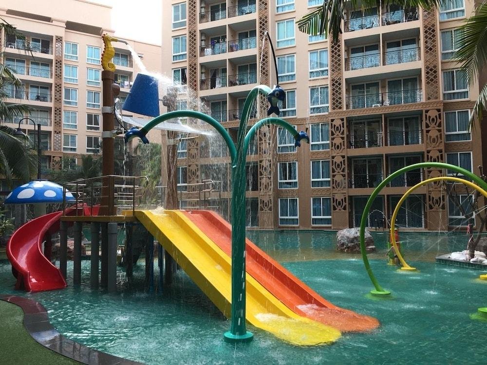 atlantis condo resort jomtien tlh