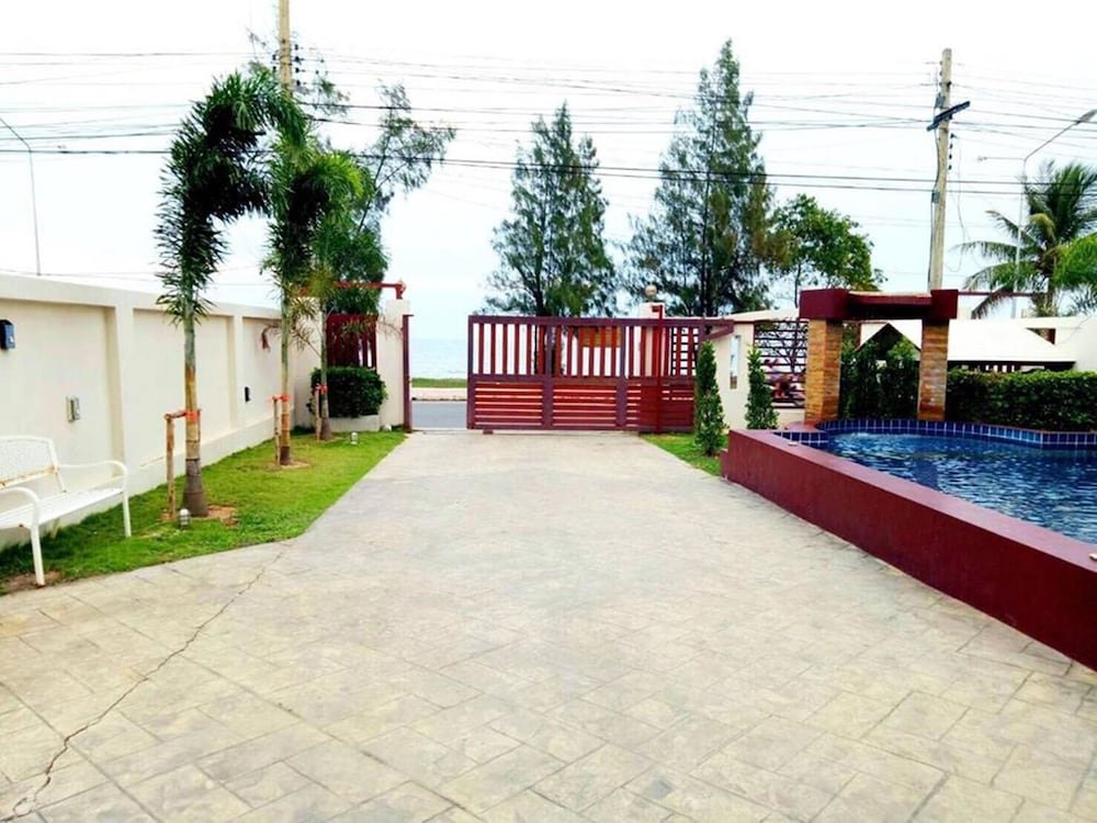 koo fah keang talay resort