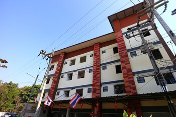 The First Resident Lamphun,,2 star