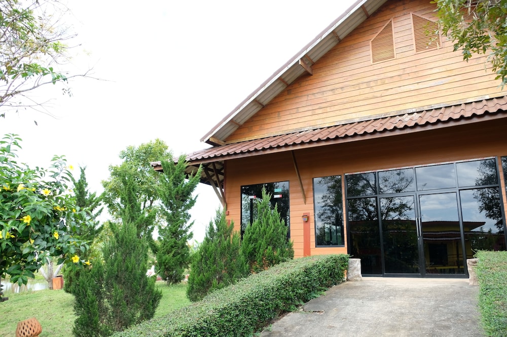 nadedow resort