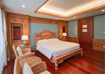 rich garden house hotel