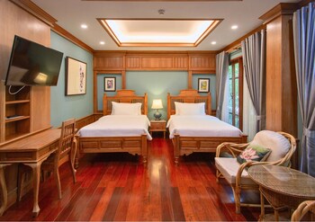 rich garden house hotel