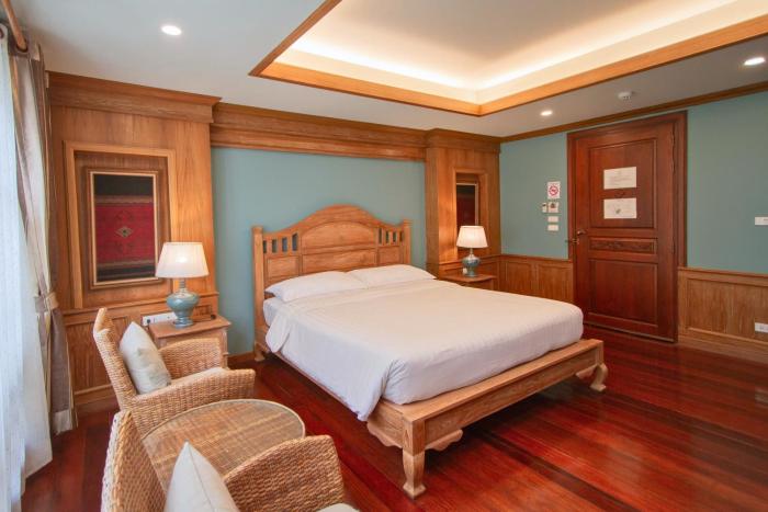 rich garden house hotel