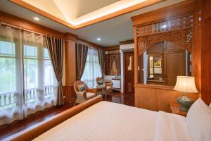 rich garden house hotel