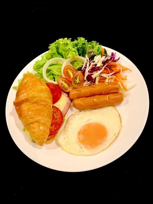 woo gallery and boutique hotel