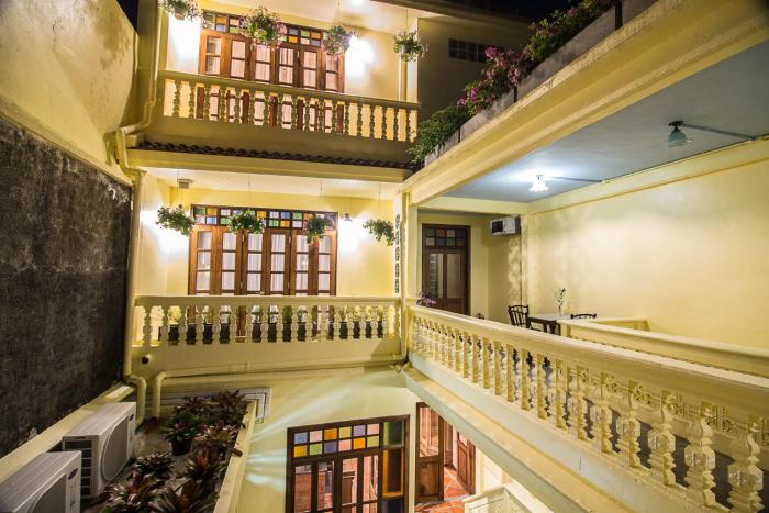 woo gallery and boutique hotel