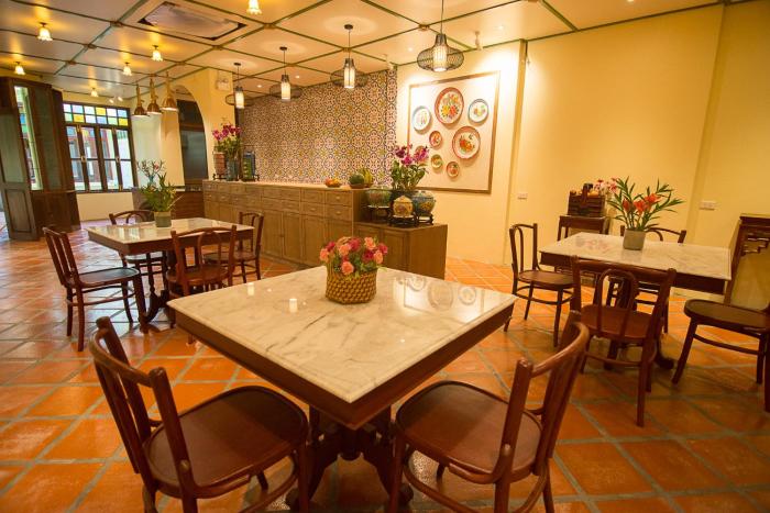 woo gallery and boutique hotel