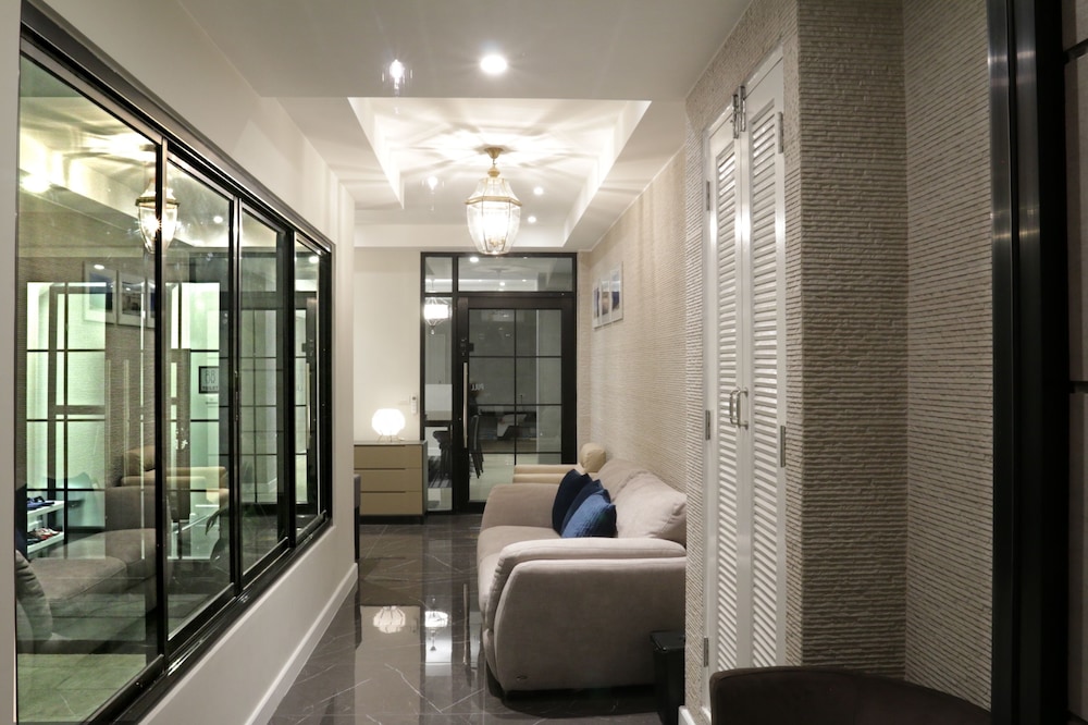 neveu premier residence