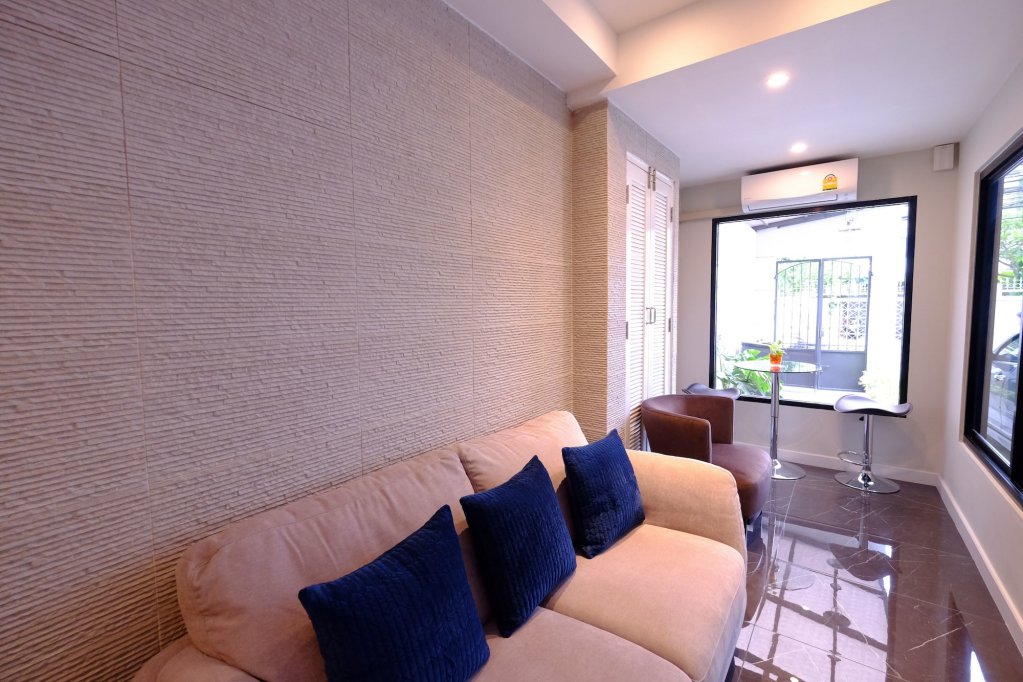 neveu premier residence