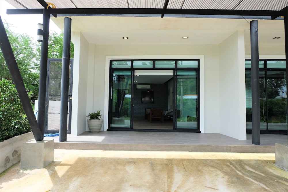 rublom and chomview huahin pranburi