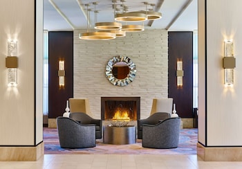 Hilton Los Angeles North/Glendale,Glendale>>Burbank,4 star