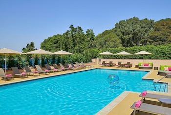 Hilton Los Angeles North/Glendale,Glendale>>Burbank,4 star