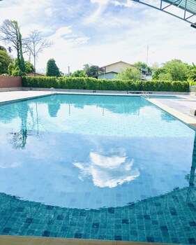 Thawat Hotel,In Lang Suan,2.5 star