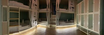 busket hostel