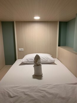 busket hostel