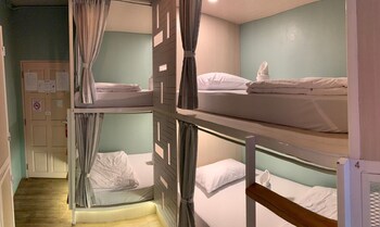busket hostel