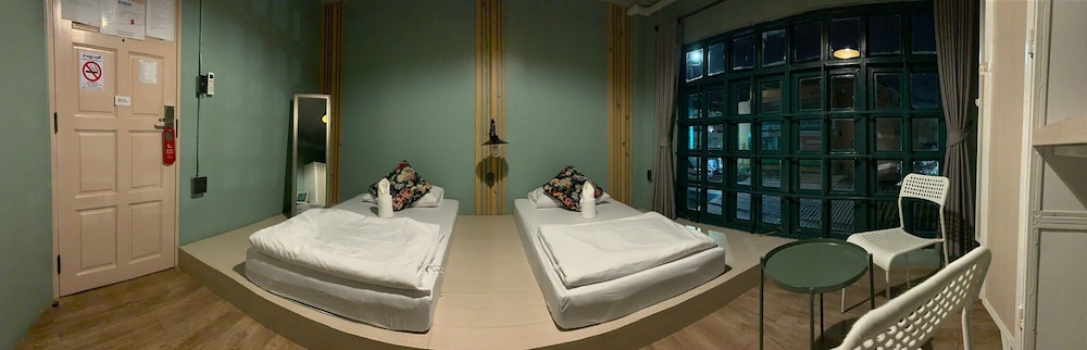 busket hostel