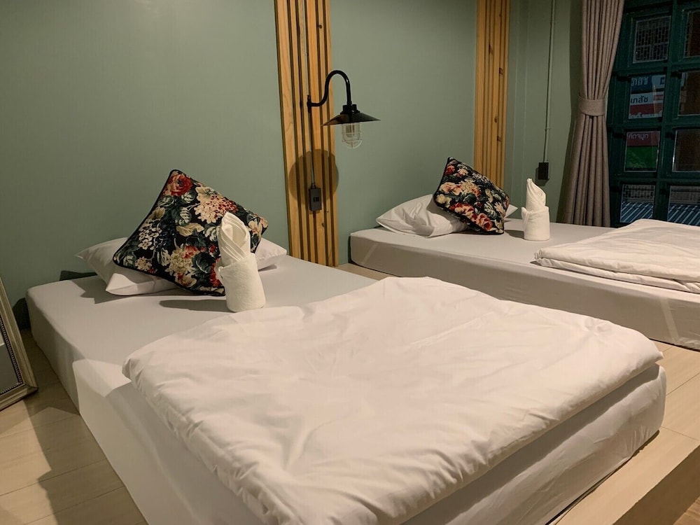 busket hostel