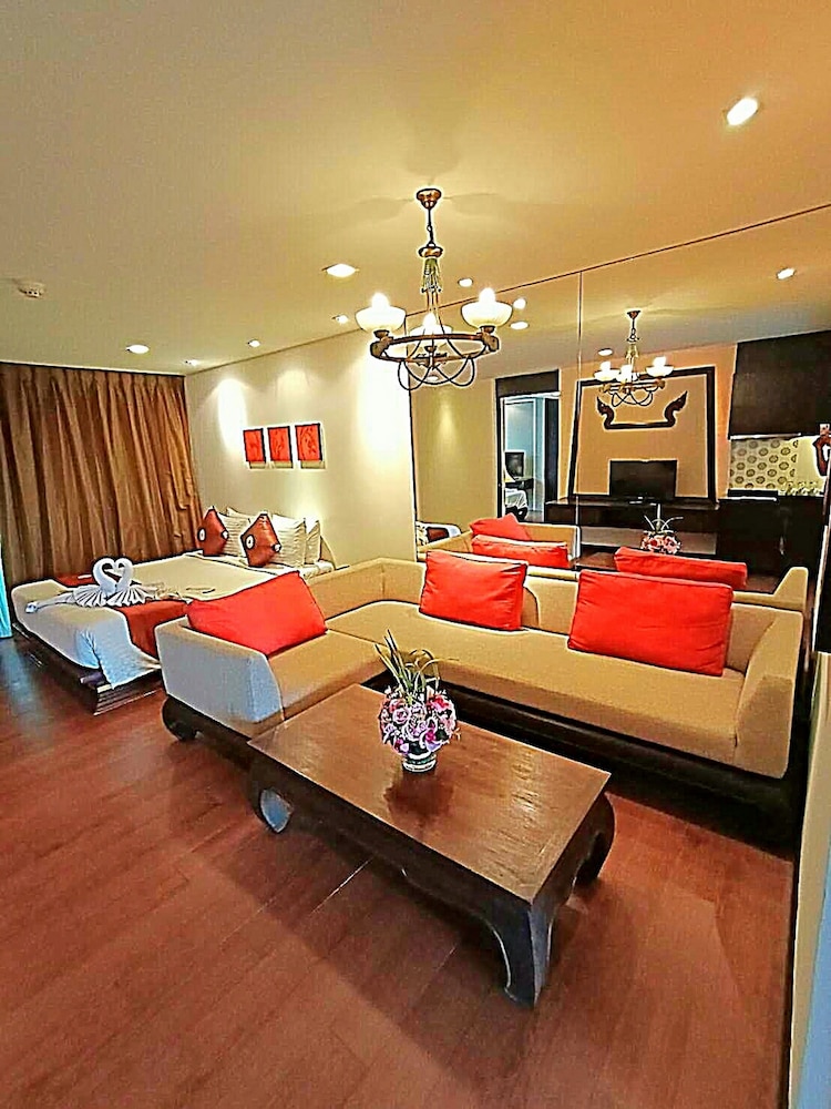 royal thai pavilion jomtien boutique resort