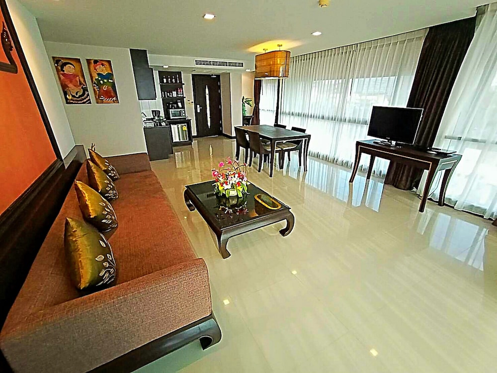 royal thai pavilion jomtien boutique resort