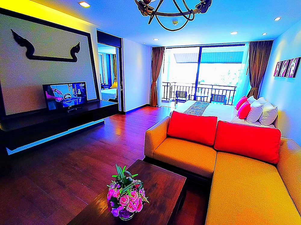 royal thai pavilion jomtien boutique resort