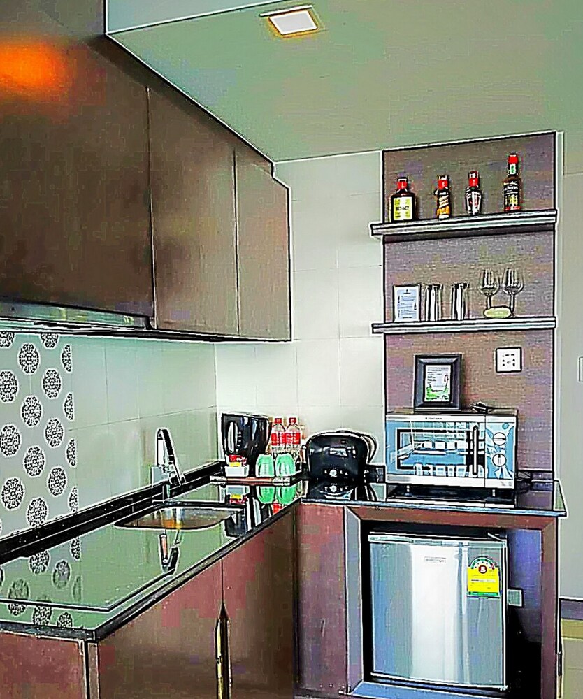 royal thai pavilion jomtien boutique resort