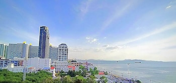 royal thai pavilion jomtien boutique resort