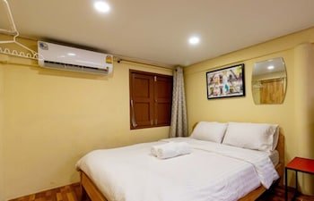 bed in beyt boutique hotel