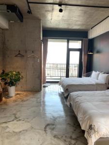come sit hostel