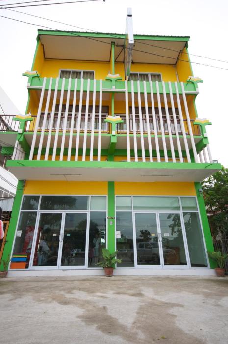 phoonsab hostel