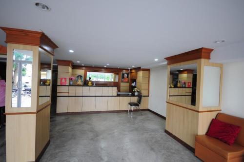 phoonsab hostel