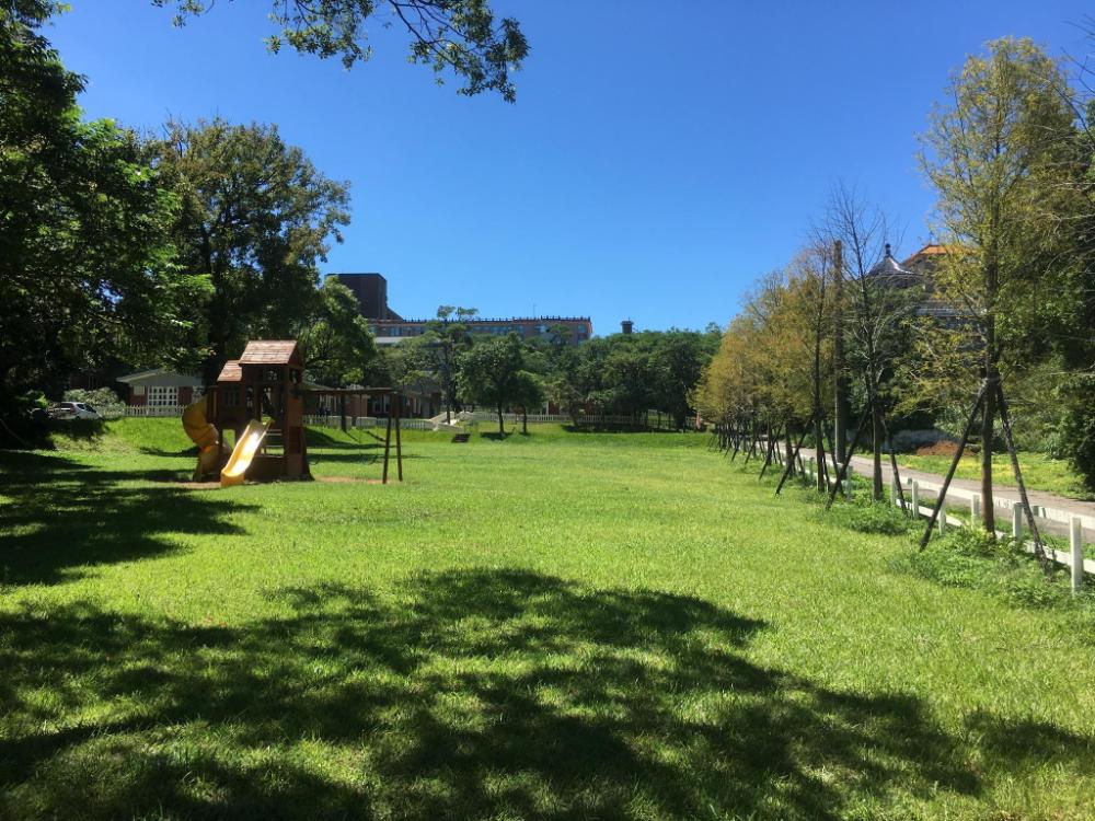 american village resort