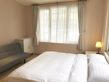 american village resort