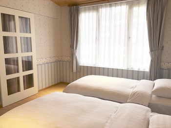 american village resort