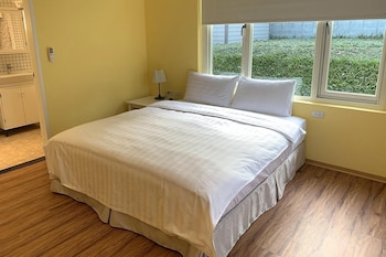 american village resort