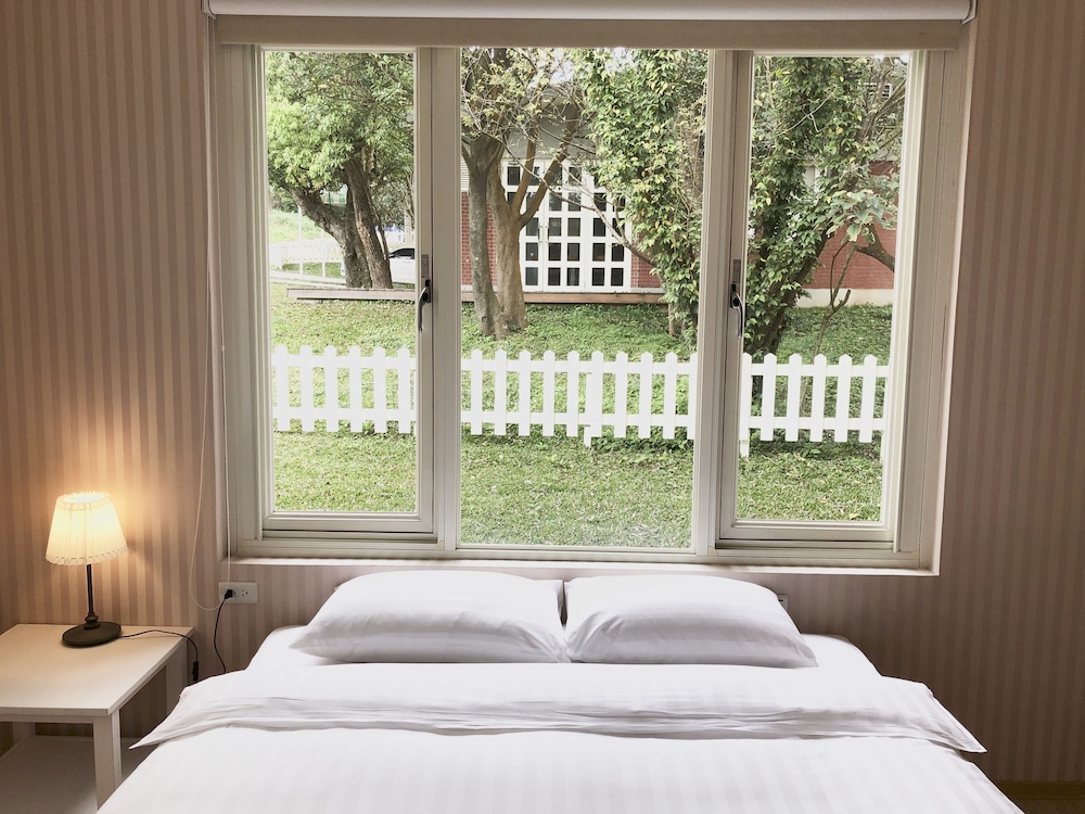 american village resort