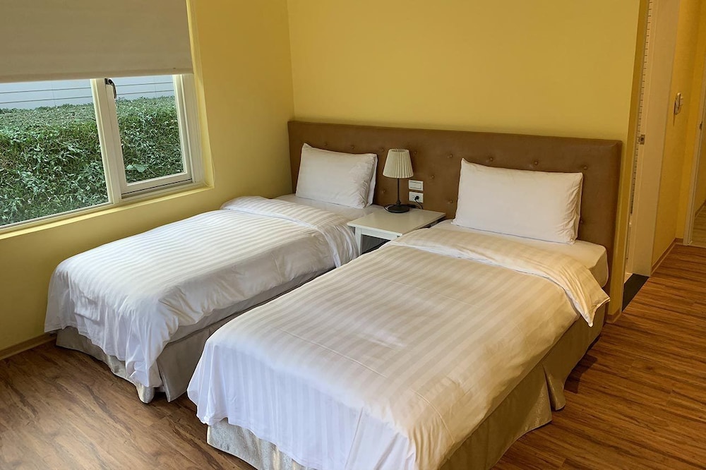 american village resort