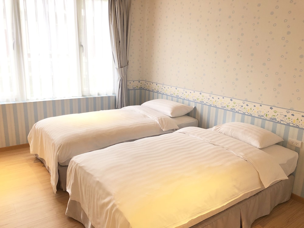 american village resort