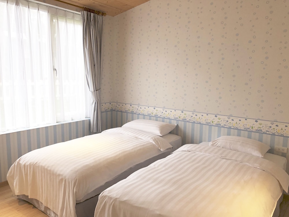 american village resort