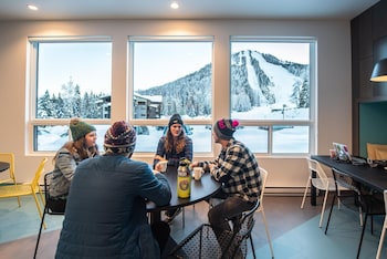 Nowhere Special,Genelle>>Castlegar,2 star