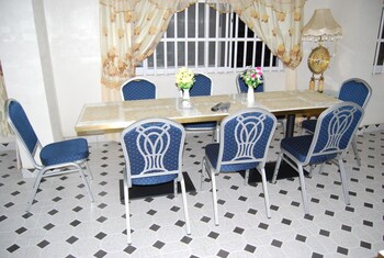 nora hotel