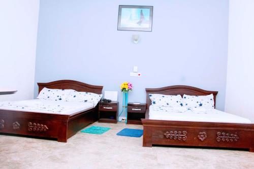 nora hotel