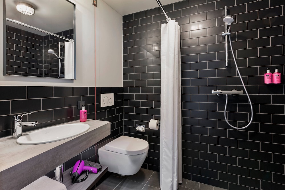 moxy frankfurt airport kelsterbach