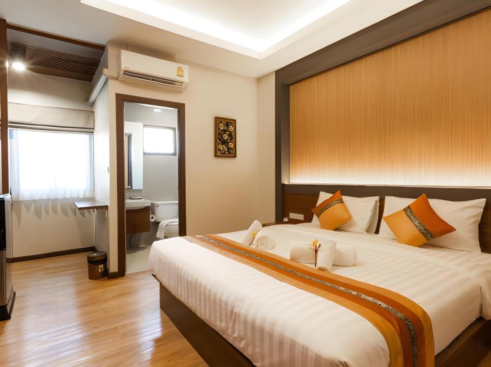 lima lanna hotel