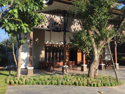 lima lanna hotel