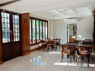lima lanna hotel