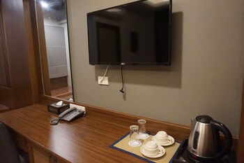 lima lanna hotel